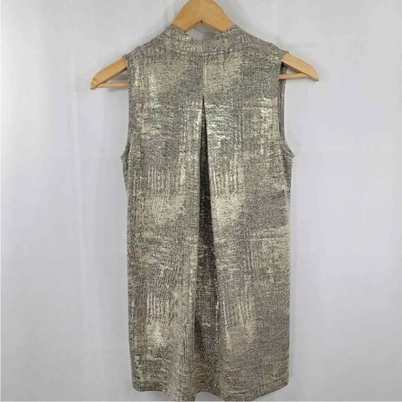 Akemi & Kin metallic top - Picture 2 of 9